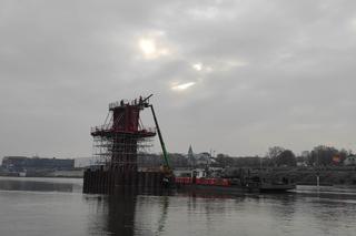 Budowa mostu pieszo-rowerowego w Warszawie