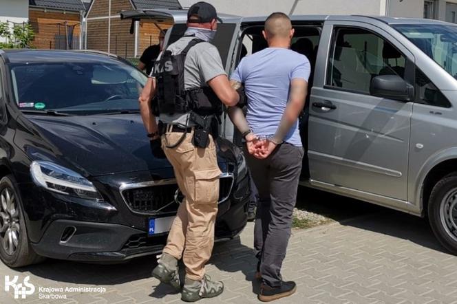Śląskie: Kolejne zatrzymania w sprawie wielomilionowej karuzeli podatkowej