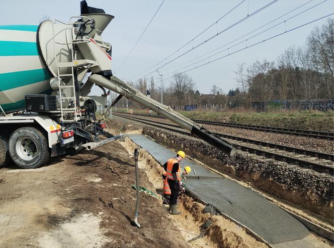 Trwa budowa przystanku kolejowego Łódź Zarzew