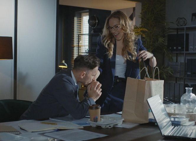 M jak miłość, odcinek 1855: Kamil (Marcin Bosak), Sylwia (Hanna Turnau)