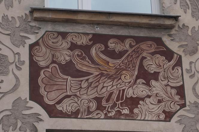 Sgraffito w Białymstoku. Zabytkowe pra-murale rodem z PRL-u