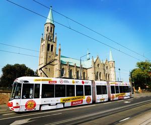 Na tramwajach hasło o uożartym kierowcy