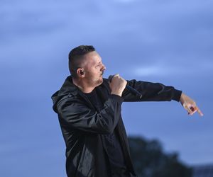 Tragiczna śmierć Magika poruszyła Polskę, a ale jego muzyka wciąż żyje. Teraz Paktofonika wystąpi w Opolu