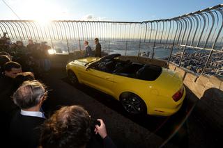 Ford Mustang na Empire State Building
