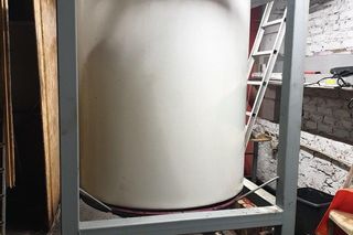 Policja zlikwidowała nielegalną fabrykę pod Słupskiem