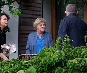 M jak miłość odc. 1889. Marysia (Małgorzata Pieńkowska), Barbara (Teresa Lipowska), Artur Rogowski (Robert Moskwa)