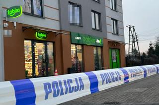 Brutalne zabójstwo w Żabce w Sochaczewie. Zadał ekspedientce 20 ciosów nożem i uciekł. Trwa obława