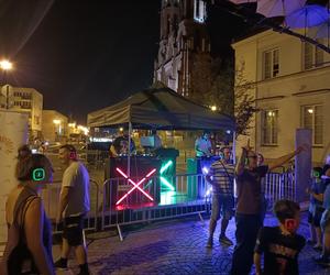 Białystok. Silent Disco pod parasolkami