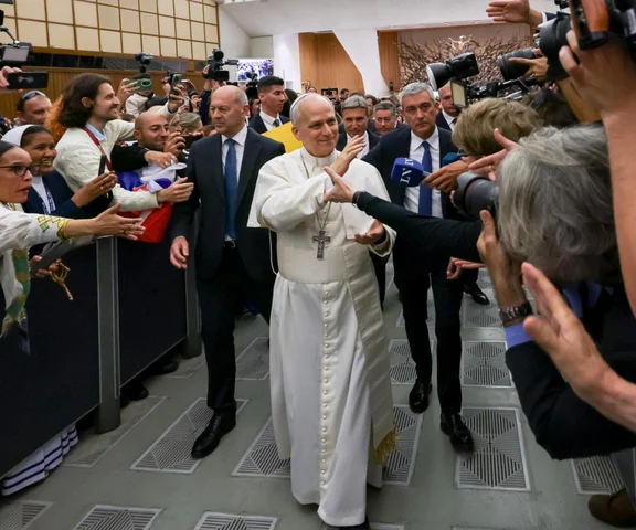 Papież Leon XIV zaskakuje. Ma bardzo nietypowe wykształcenie