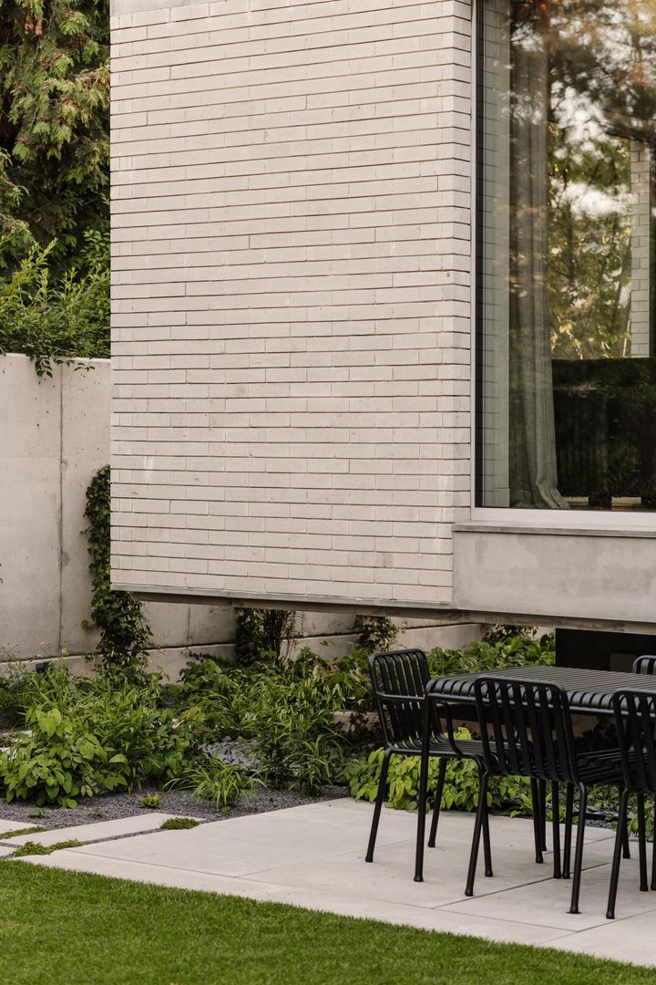 Przebudowa bliźniaka z PRL-u w Warszawie