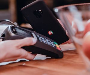 Duże utrudnienia w popularnym banku. Klienci stracą dostęp do usług
