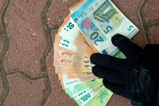 Wdarli się do domu pod Bydgoszczą i zabrali, ile zdołali unieść. Wpadli na polsko-niemieckiej granicy 