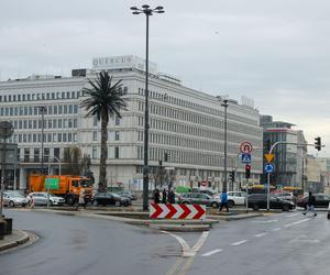 Rozgrzebane i źle oznakowane rondo de Gaulle'a. Drogowcy zapomnieli o swojej inwestycji?