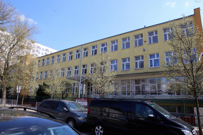 Ksiądz z katechetkami uratowali egzaminy