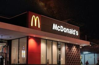 Czy 11 listopada jest otwarty McDonald’s w Białymstoku? Szczegóły pracy restauracji w Narodowe Święto Niepodległości 