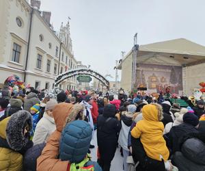 Jarmark Bożonarodzeniowy w Rzeszowie. Parada św. Mikołaj 2023 