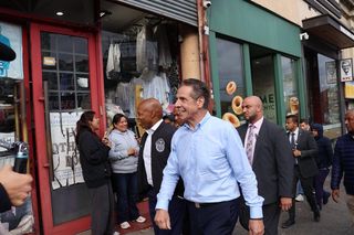 Eric Adams poparł Andrew Cuomo w wyborach na burmistrza NYC