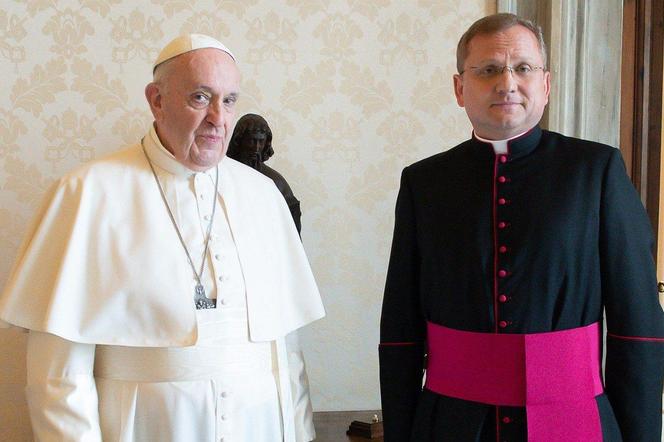Papież Franciszek i ks.  Janusz Urbańczyk