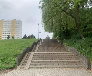 Schody dzielą ścieżkę rowerową. W internecie pojawiła się dyskusja na temat lubelskiej infrastruktury 