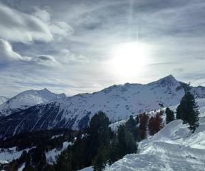 Zobacz, jak wygląda Austria w pełni sezonu narciarskiego 