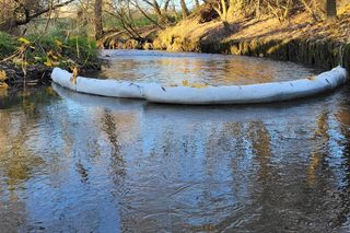 Na Białusze w Krakowie pojawiły się łapacze śmieci