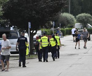 Mieszkańcy Ząbek wracają do swoich mieszkań po najpotrzebniejsze rzeczy
