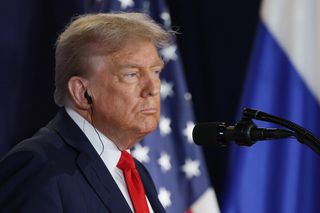 Trump: Zełenski może natychmiast zakończyć wojnę. Ukraina nie odzyska Krymu