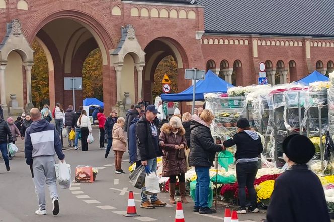 1 listopada na Cmentarzu Centralnym w Szczecinie