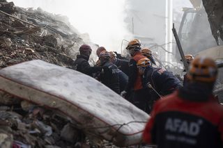Turcja. Zawalił się budynek mieszkalny, zginęła co najmniej jedna osoba