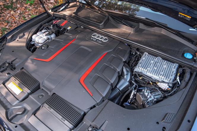 Audi SQ7 4.0 TDI V8 biturbo 435 KM quattro tiptronic