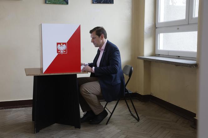 Tak głosują warszawscy politycy. Złapaliśmy Rafała Trzaskowskiego i Hannę Gronkiewicz-Waltz przy urnach