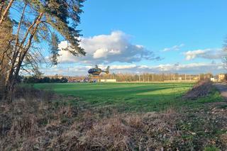 Chłopcy huśtali się nad skarpą, gdy doszło do tragedii. 15-latek runął z wysokości w dół