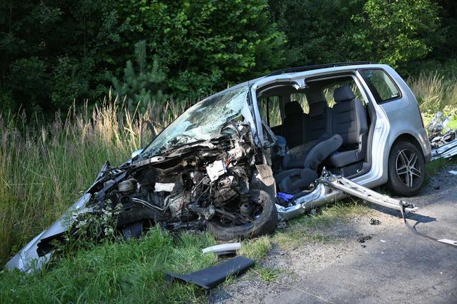 Wypadek pod Olesnem. Trzy osoby z pow. kłobuckiego poszkodowane