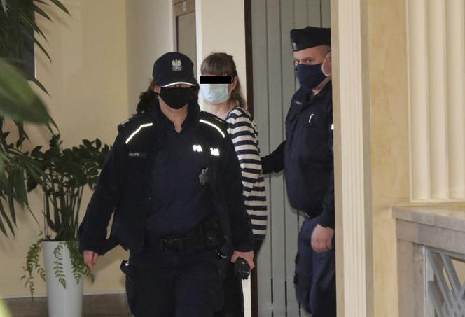 Podpaliła kochanka i patrzyła, jak płonie