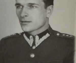 Generał Czesław Kiszczak ma skromny grób