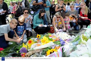 LONDYN: Fani płaczą po śmierci Amy Winehouse