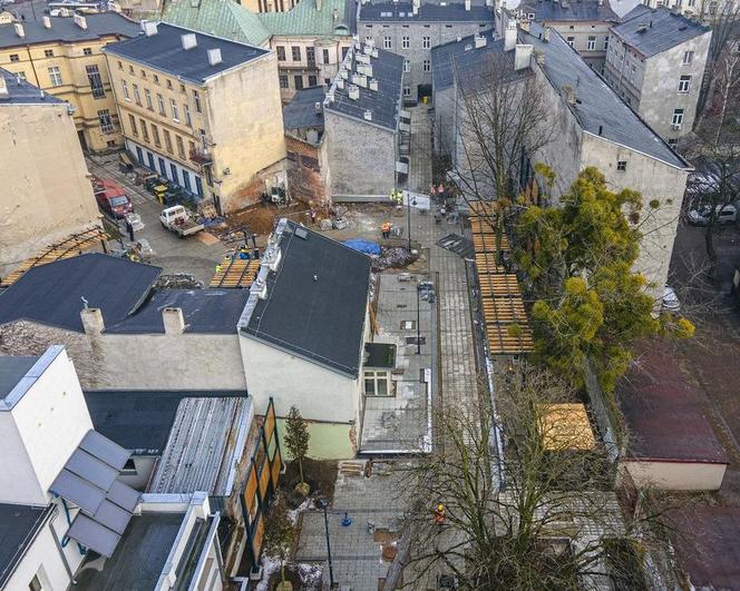 W pasażu Róży praca wre!