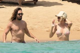 Heidi Klum uczy kąpieli w morzu