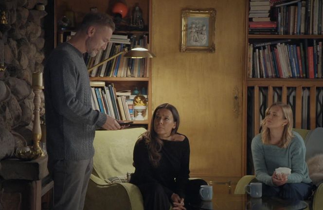 M jak miłość, odcinek 1863: Magda (Anna Mucha), Julia (Marta Chodorowska), Andrzej Budzyński (Krystian Wieczorek)