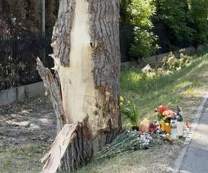 Trzech mężczyzn spłonęło żywcem. Tak wygląda miejsce tragedii. Poruszający gest dla zmarłych