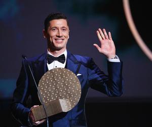 Lewandowski wykonał specjalny gest dla Polaków. Potem nastąpiła burza braw, piękny moment na gali 
