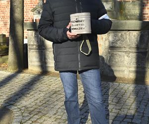 Gwiazdy kwestują na Powązkach