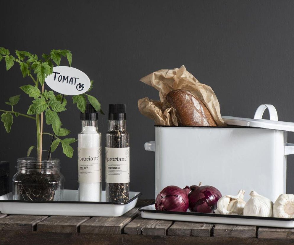 Emalia znowu modna! Czy warto kupić emaliowane akcesoria kuchenne i łazienkowe?