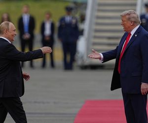 Toksyczna przyjaźń Trumpa z Putinem