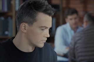 M jak miłość, odcinek 1856: Jakub Karski (Krzysztof Kwiatkowski), klient (Michał Żerucha), Marcin (Mikołaj Roznerski)