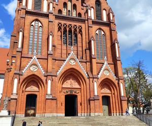 Msze święte w Białymstoku. Niedziele, święta, dni powszechnie. Godziny rozpoczęcia nabożeństw