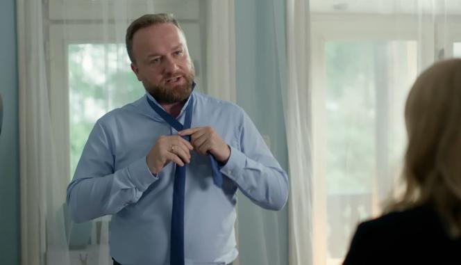 Przyjaciółki 18 sezon odc. 213. Paweł (Bartek Kasprzykowski), Anka (Magdalena Stużyńska)