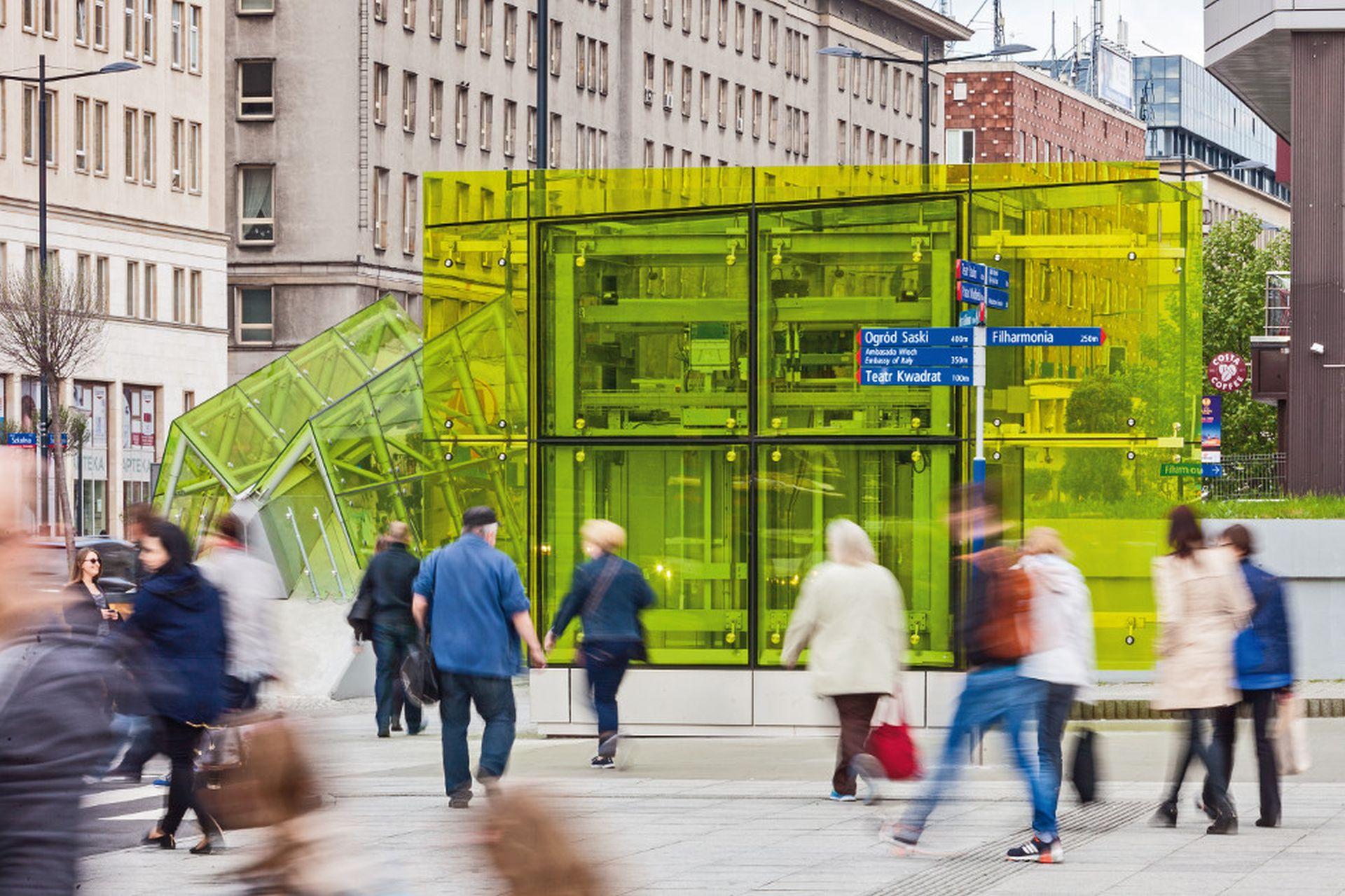 Wejście do stacji Świętokrzyska