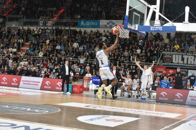 Arriva Polski Cukier Toruń - Anwil Włocławek, zdjęcia kibiców i zawodników z 4. meczu fazy play-off Orlen Basket Ligi