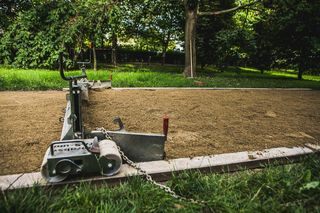 Ostrów. Modernizują alejki w Parku Miejskim